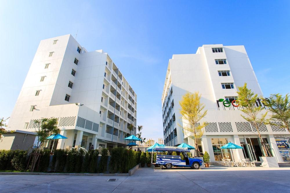 รีเซนต้าภูเก็ตสวนหลวง Hotel Phuket ภายนอก รูปภาพ