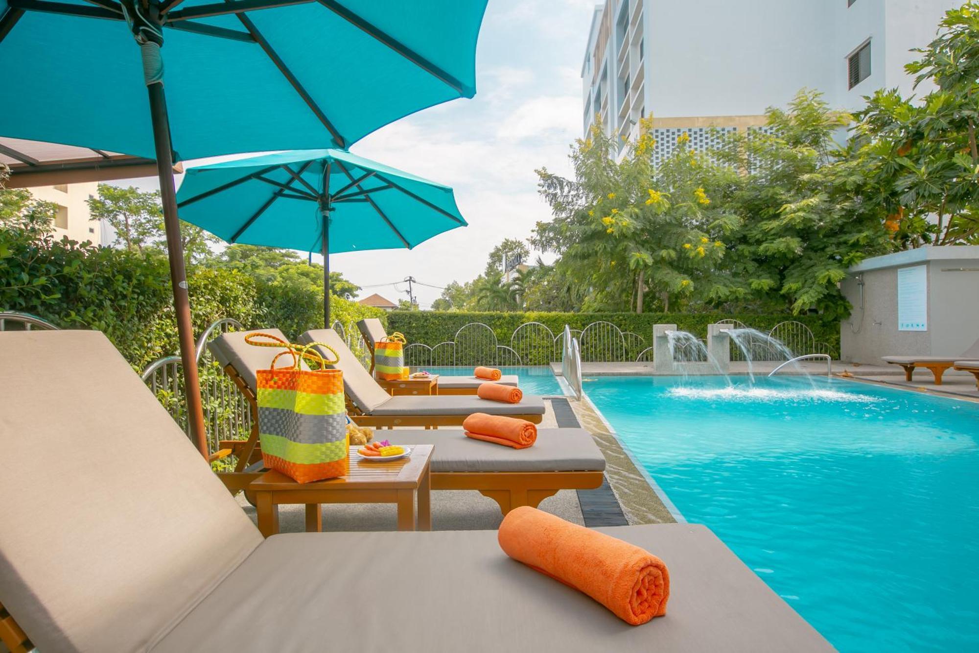 รีเซนต้าภูเก็ตสวนหลวง Hotel Phuket ภายนอก รูปภาพ