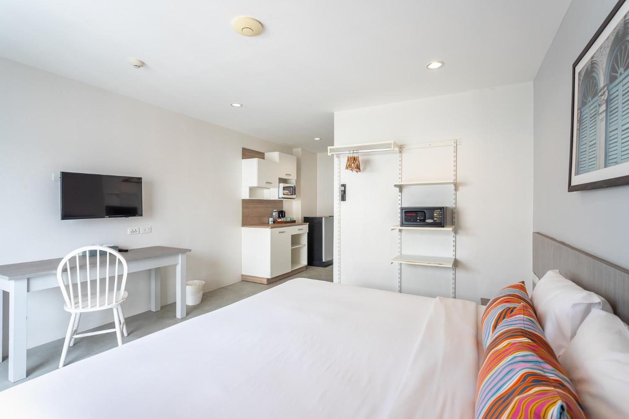 รีเซนต้าภูเก็ตสวนหลวง Hotel Phuket ภายนอก รูปภาพ