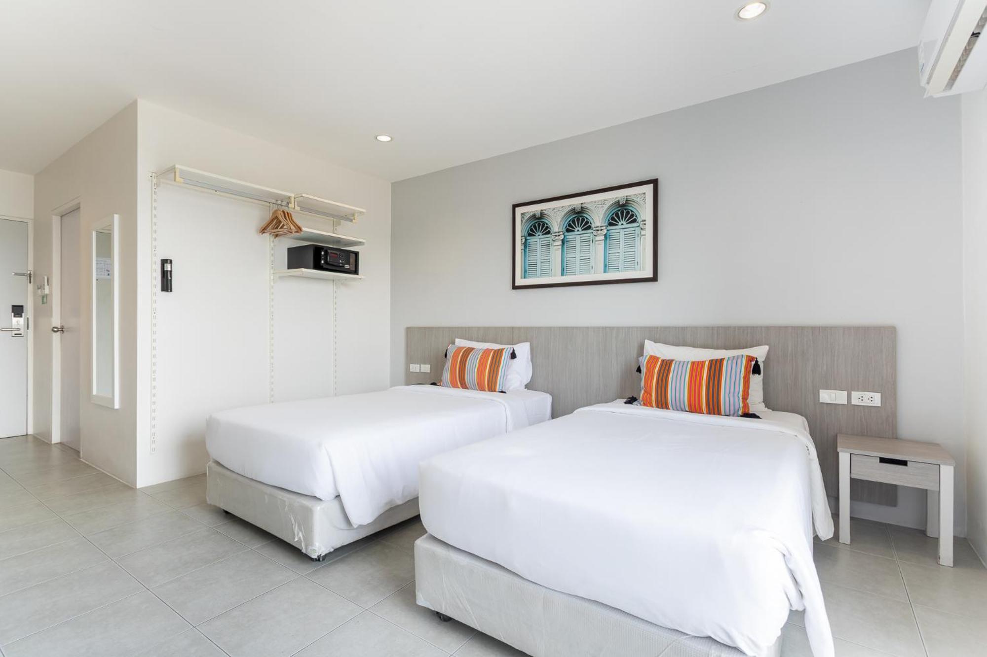 รีเซนต้าภูเก็ตสวนหลวง Hotel Phuket ภายนอก รูปภาพ
